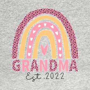 Grandma Est 2022 Pregnancy Announcement T-Shirt